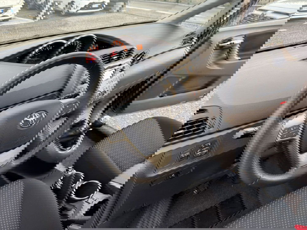 Toyota Verso usata a Como (10)