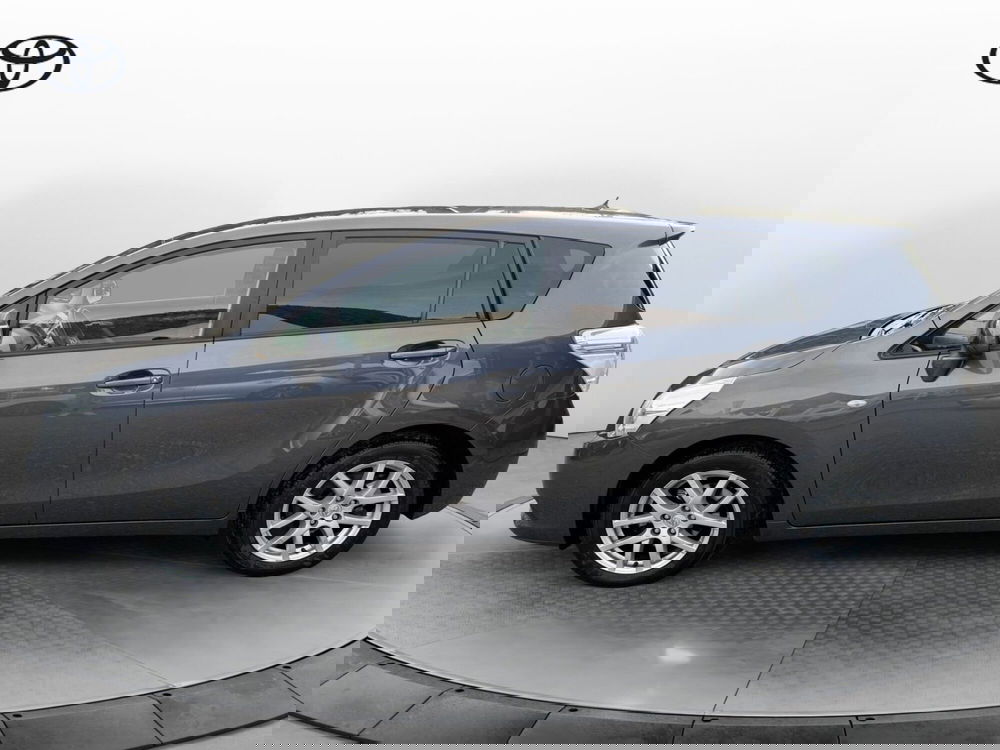 Toyota Verso usata a Como (3)