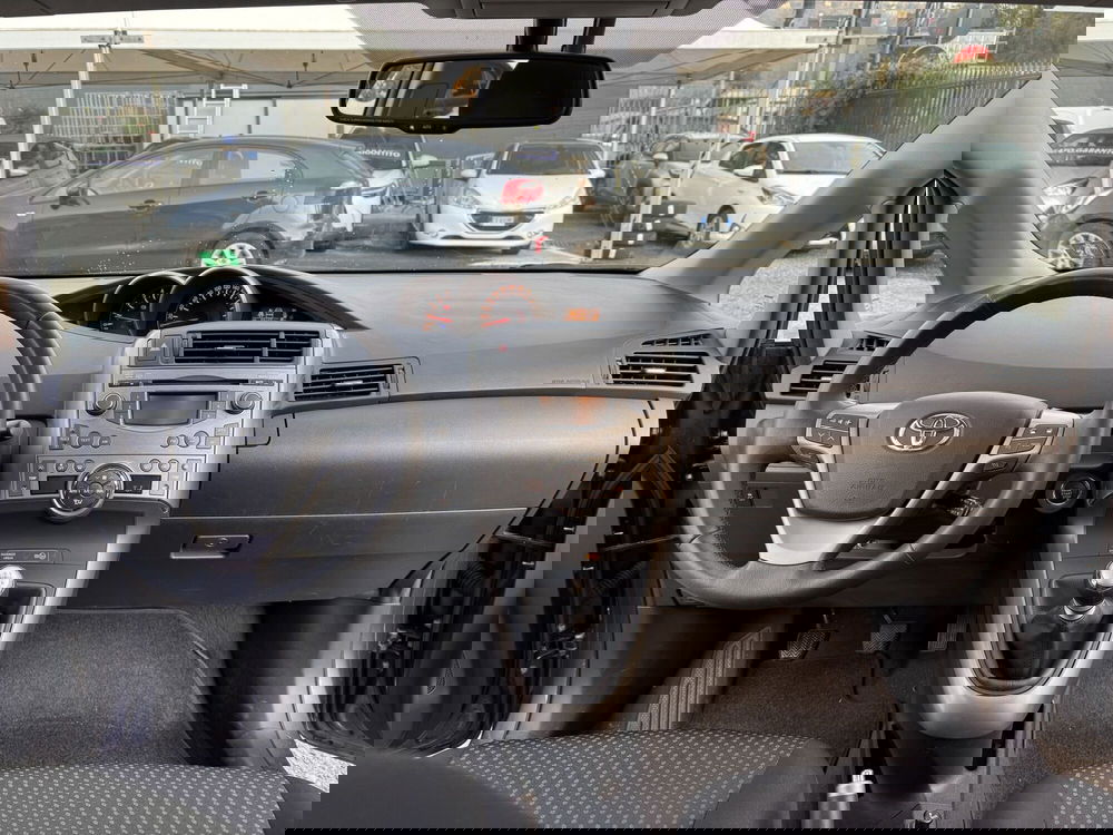 Toyota Verso usata a Como (8)