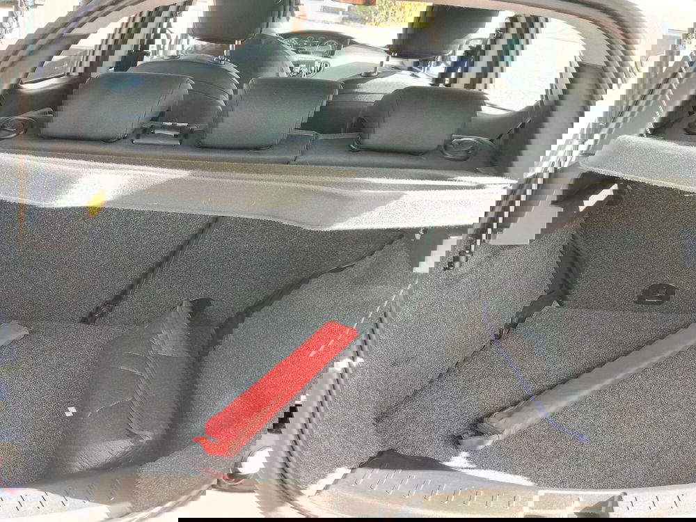 Lancia Ypsilon usata a Matera (18)