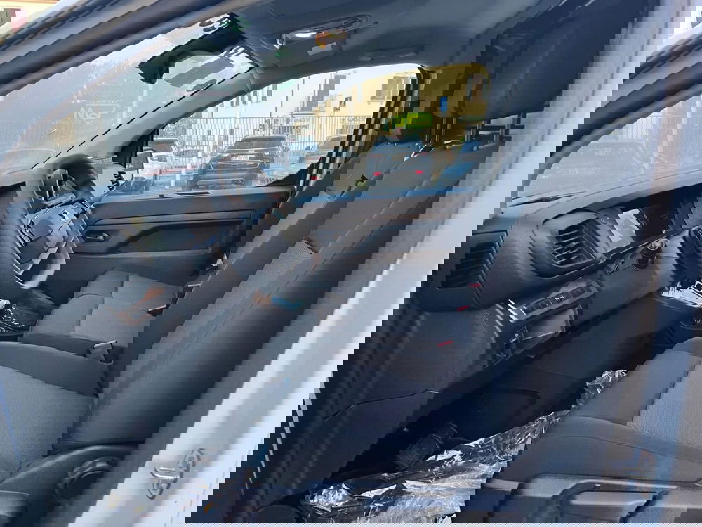 Peugeot e-Expert Furgone nuova a Milano (14)