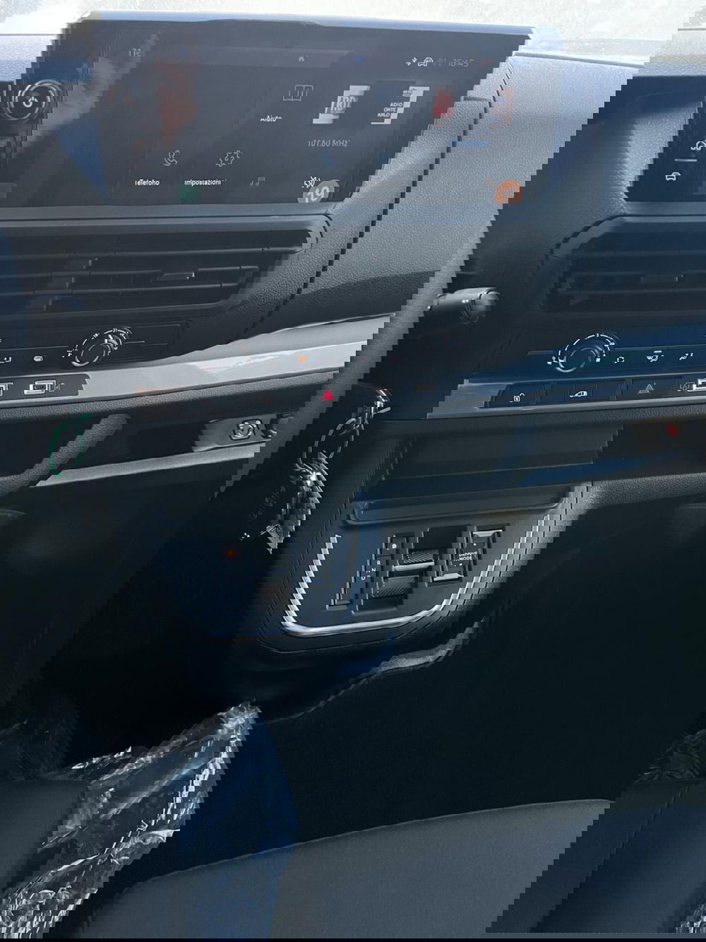 Peugeot e-Expert Furgone nuova a Milano (17)