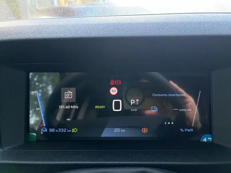 Peugeot e-Expert Furgone nuova a Milano (18)