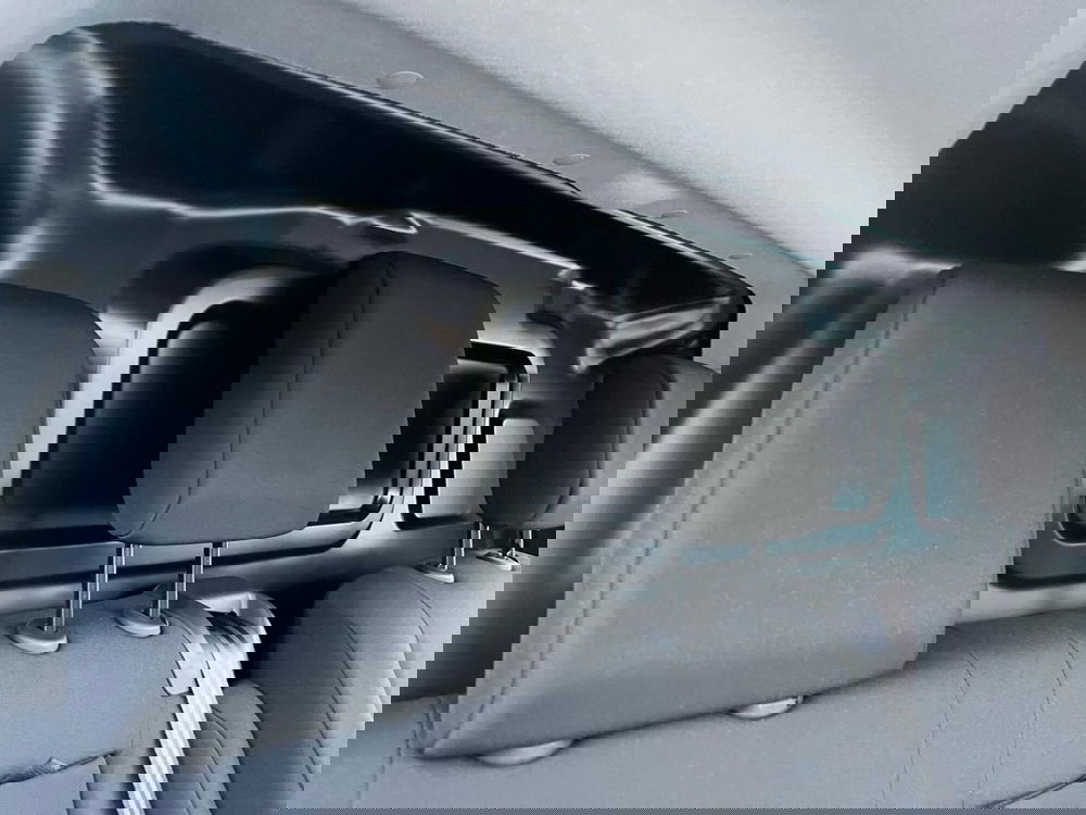 Peugeot e-Expert Furgone nuova a Milano (19)