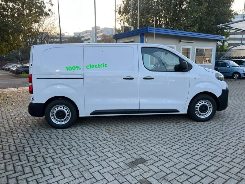 Peugeot e-Expert Furgone nuova a Milano (4)
