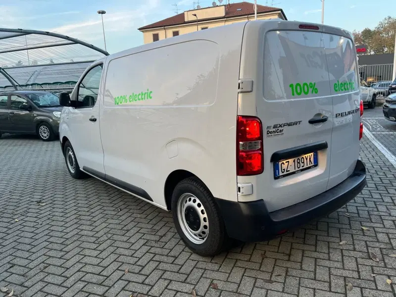 Peugeot e-Expert Furgone nuova a Milano (7)