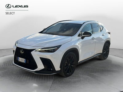 Lexus NX Plug-in 4WD Premium del 2022 usata a Ragusa