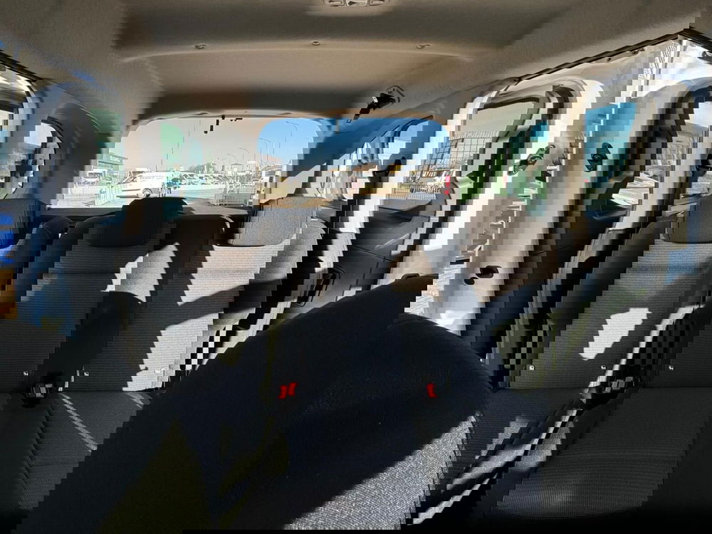 Toyota Proace City Verso nuova a Bologna (17)