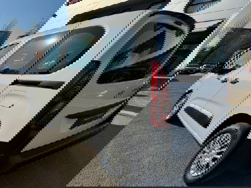 Toyota Proace City Verso nuova a Bologna (7)