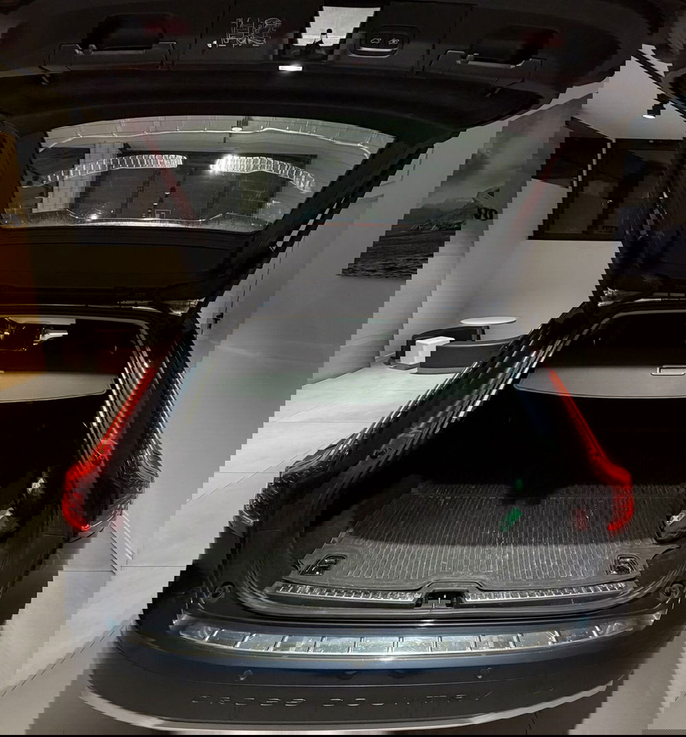 Volvo V90 Cross Country usata a Parma (17)