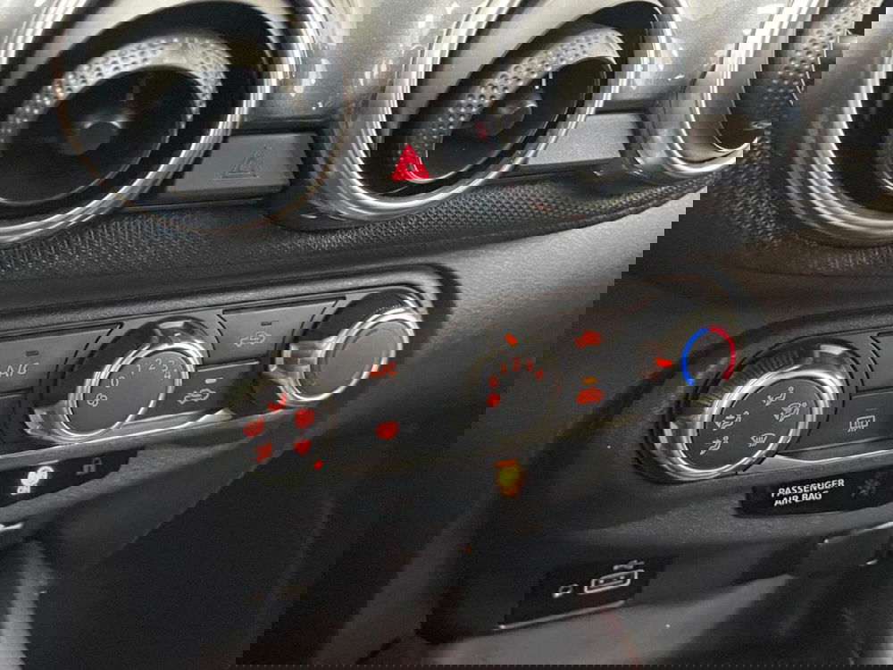 Nissan Juke usata a Como (17)