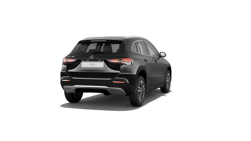Mercedes-Benz GLA SUV nuova a Milano (4)