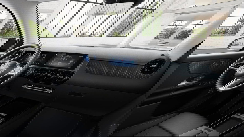 Mercedes-Benz GLA SUV nuova a Milano (5)