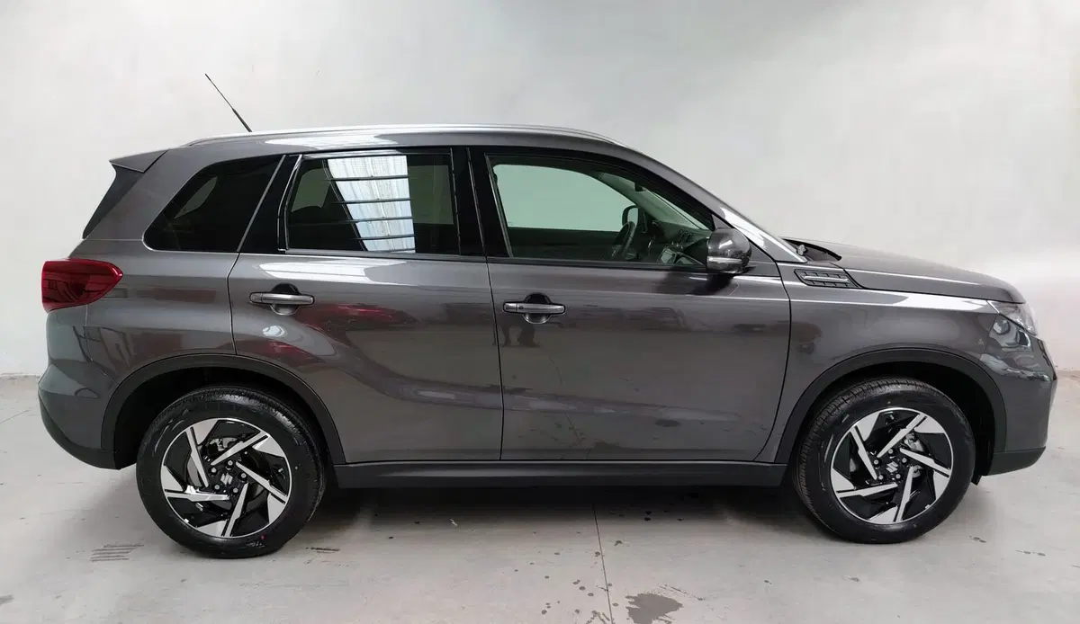 Suzuki Vitara nuova a Rovigo (11)
