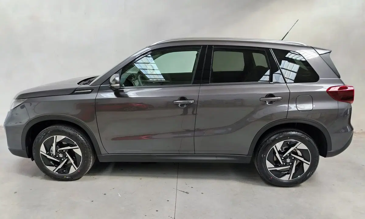 Suzuki Vitara nuova a Rovigo (5)