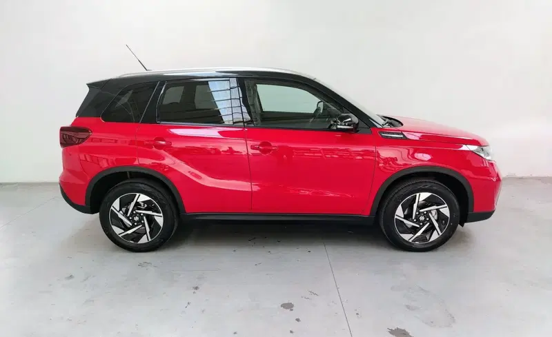 Suzuki Vitara nuova a Rovigo (12)
