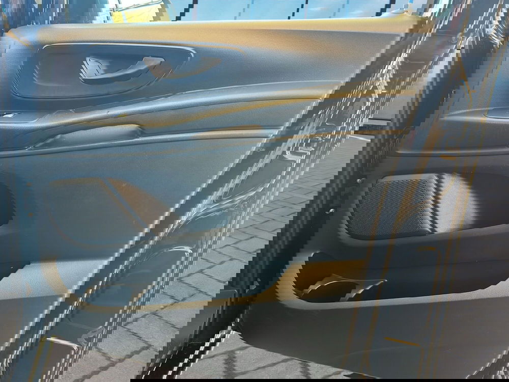 Mercedes-Benz Vito usata a Cosenza (17)