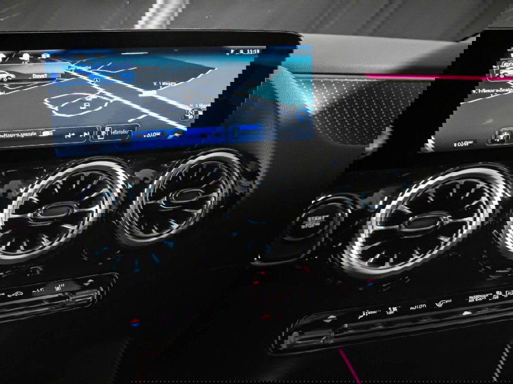 Mercedes-Benz EQA nuova a Rimini (17)