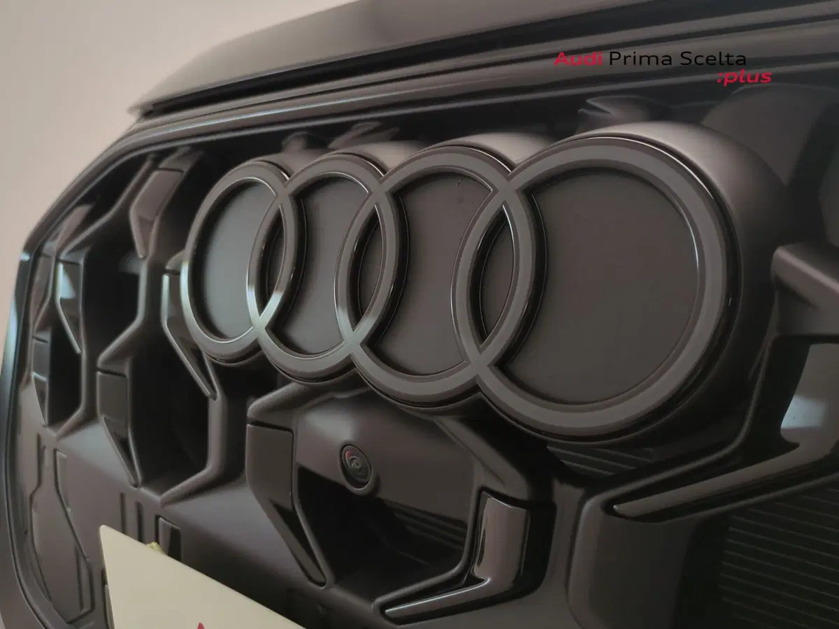 Audi Q5 Sportback nuova a Avellino (10)
