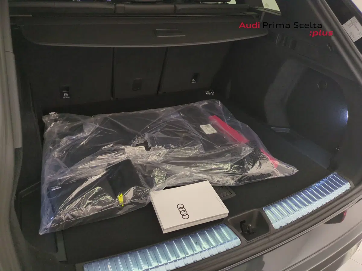 Audi Q5 Sportback nuova a Avellino (15)