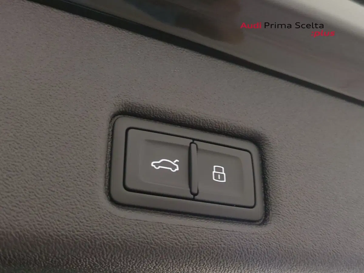 Audi Q5 Sportback nuova a Avellino (16)