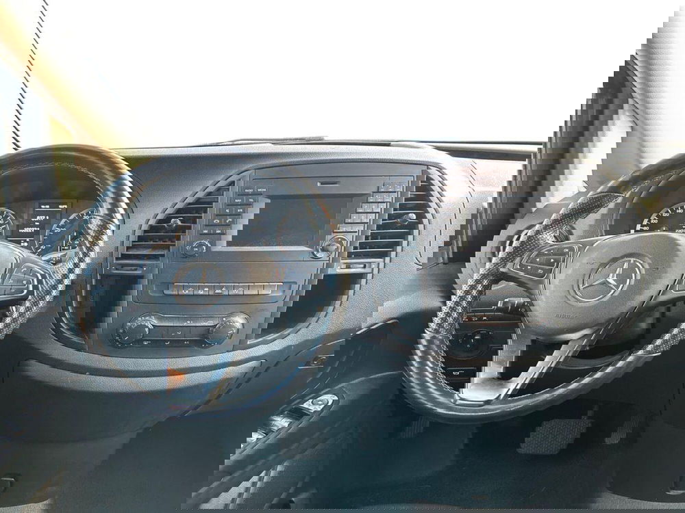 Mercedes-Benz Vito usata a Milano (9)