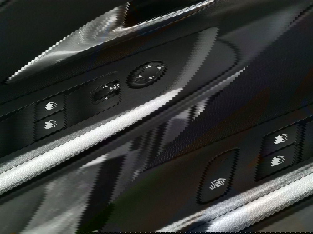 Opel Mokka usata a Brindisi (17)