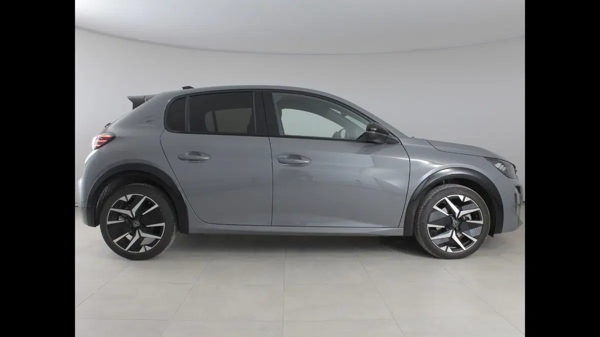 Peugeot 208 usata a Palermo (13)