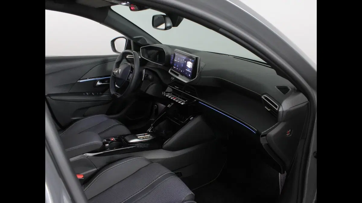 Peugeot 208 usata a Palermo (5)