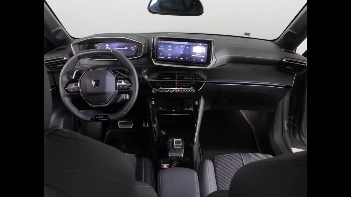 Peugeot 208 usata a Palermo (8)