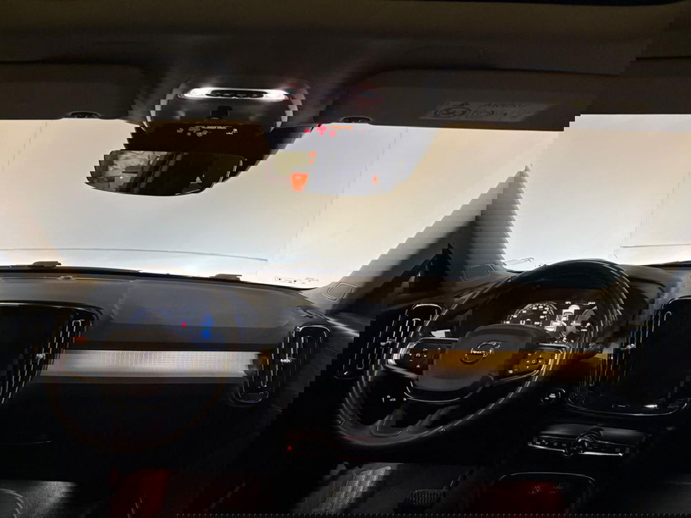 Volvo XC40 usata a Monza e Brianza (9)