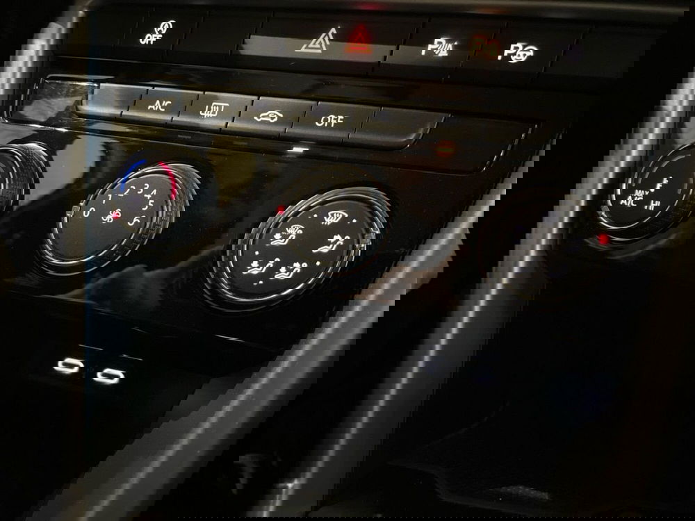 Volkswagen T-Roc usata a Prato (15)