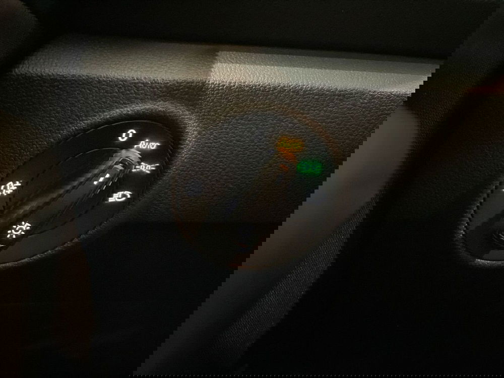 Volkswagen T-Roc usata a Prato (18)