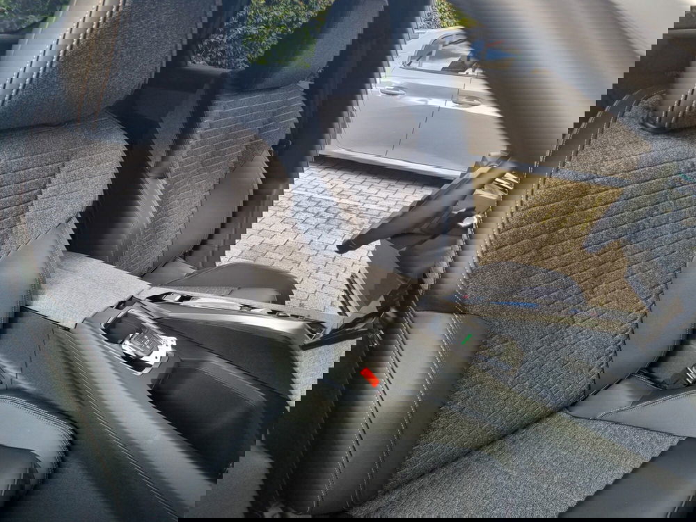 Peugeot 3008 nuova a Lucca (10)