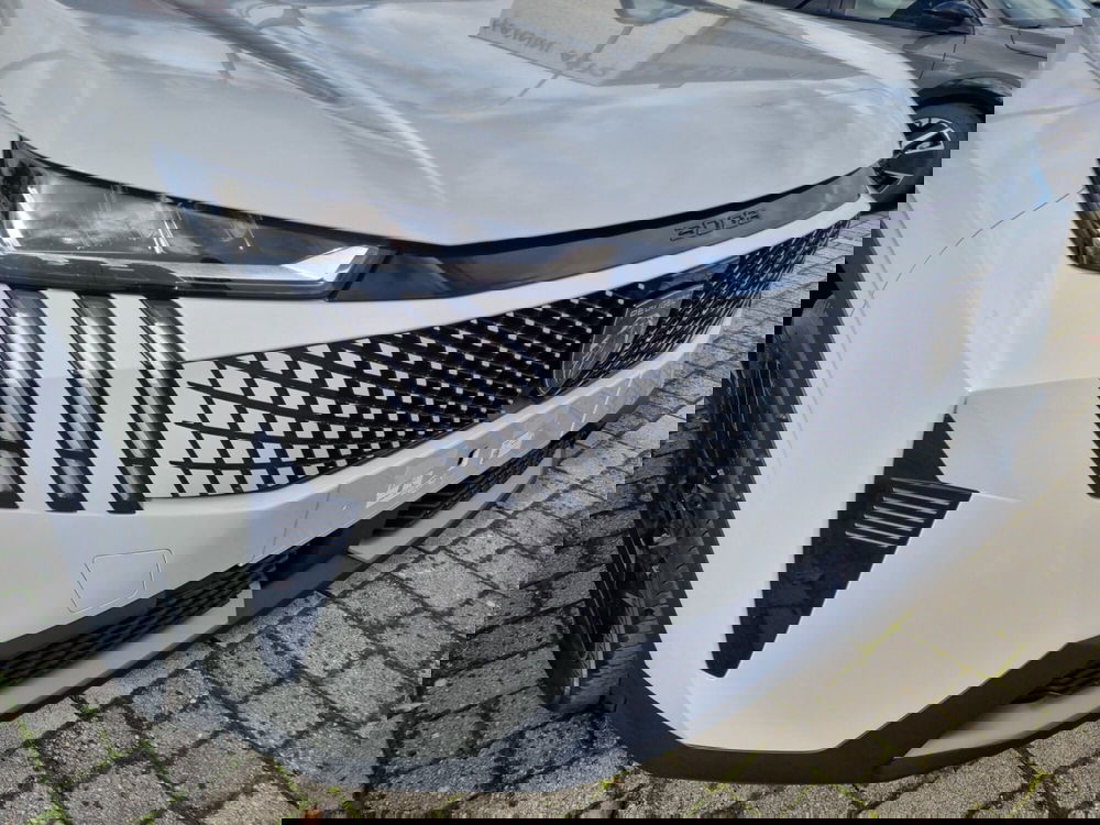 Peugeot 3008 nuova a Lucca (14)