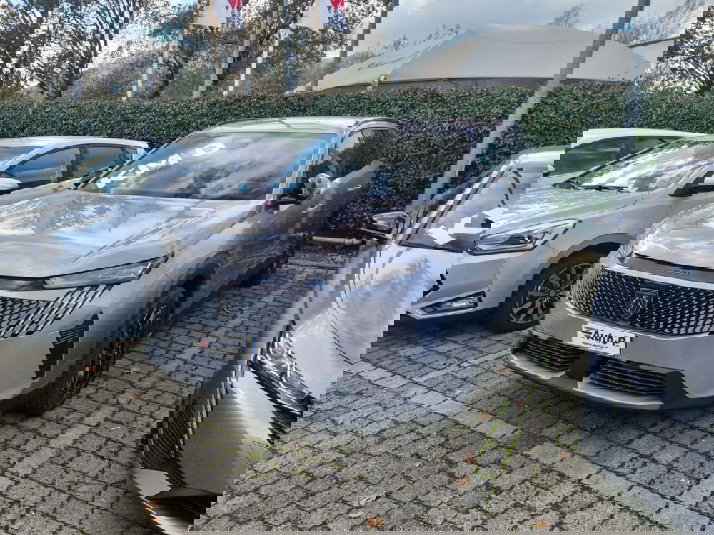 Peugeot 5008 nuova a Lucca