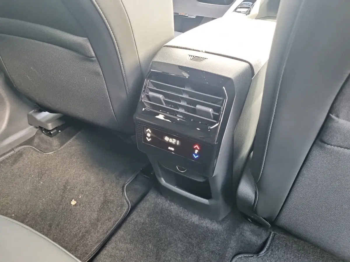 Peugeot 5008 nuova a Lucca (11)