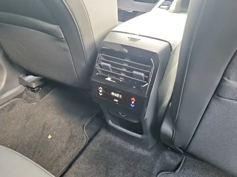 Peugeot 5008 nuova a Lucca (11)