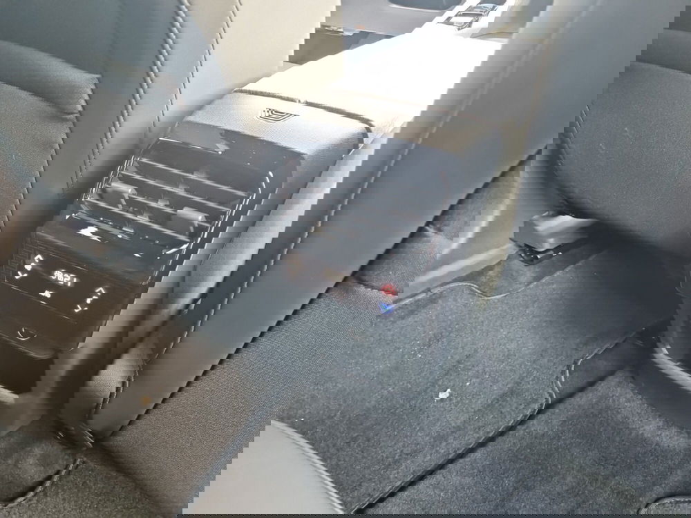 Peugeot 5008 nuova a Lucca (11)