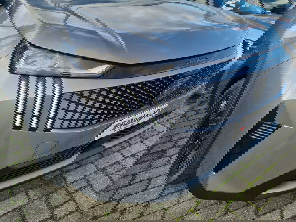 Peugeot 5008 nuova a Lucca (16)