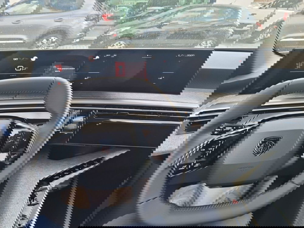 Peugeot 5008 nuova a Lucca (6)