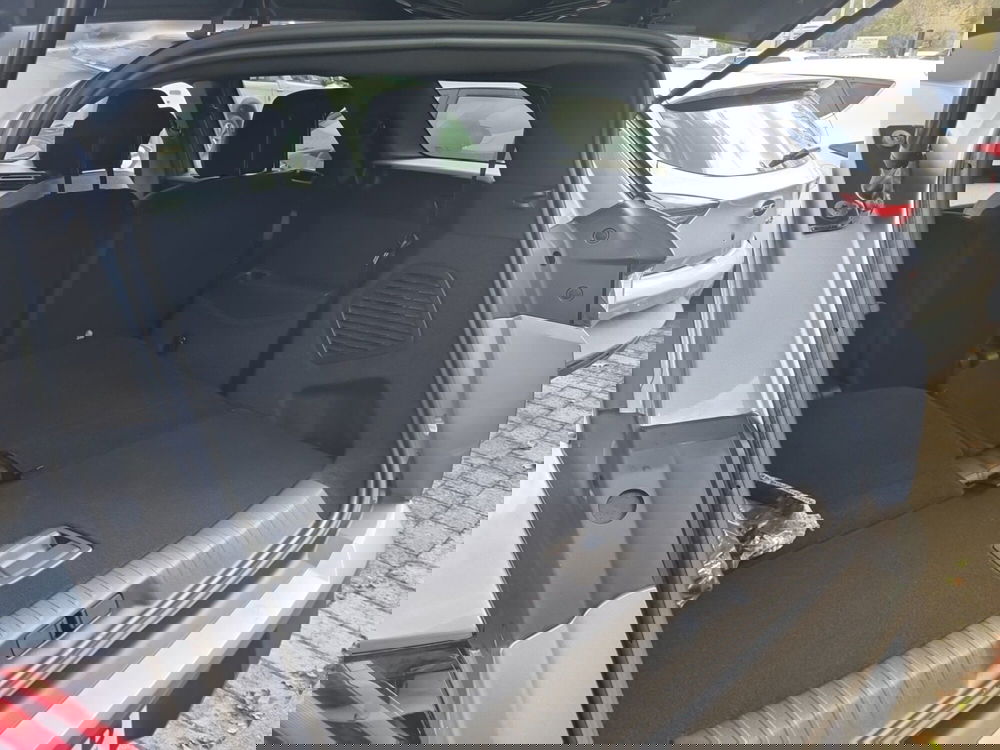 Peugeot 5008 nuova a Lucca (8)