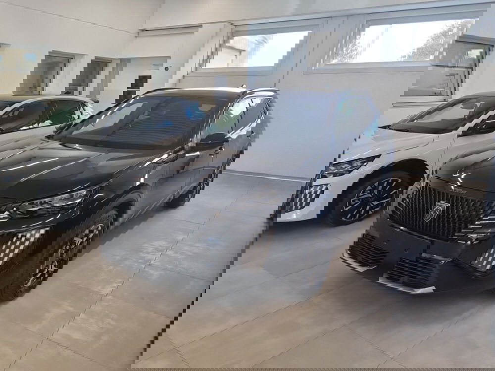 Peugeot 2008 nuova a Lucca