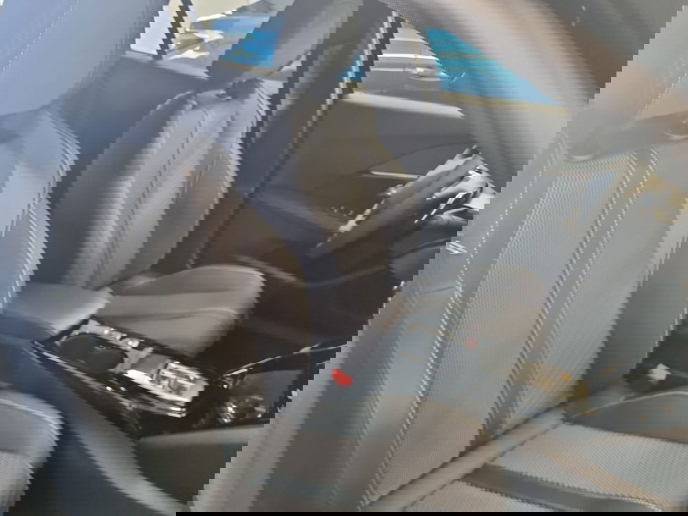 Peugeot 2008 nuova a Lucca (10)