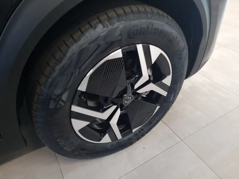 Peugeot 2008 nuova a Lucca (12)