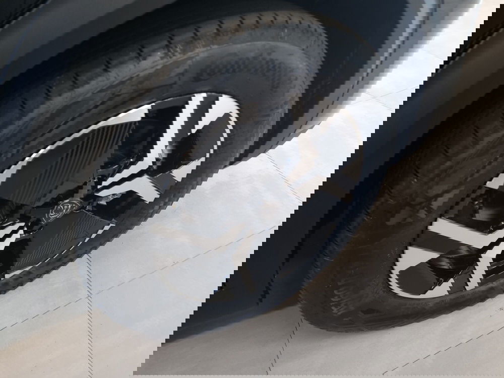 Peugeot 2008 nuova a Lucca (12)