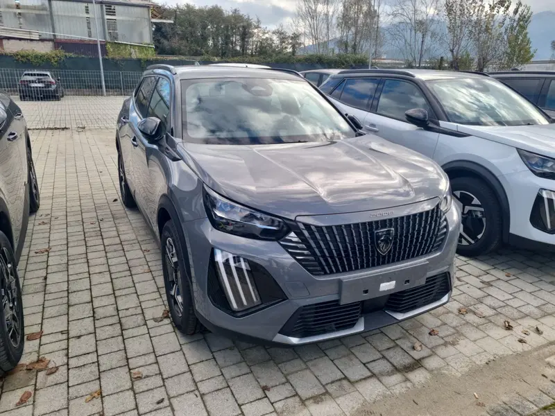 Peugeot 2008 nuova a Lucca (14)