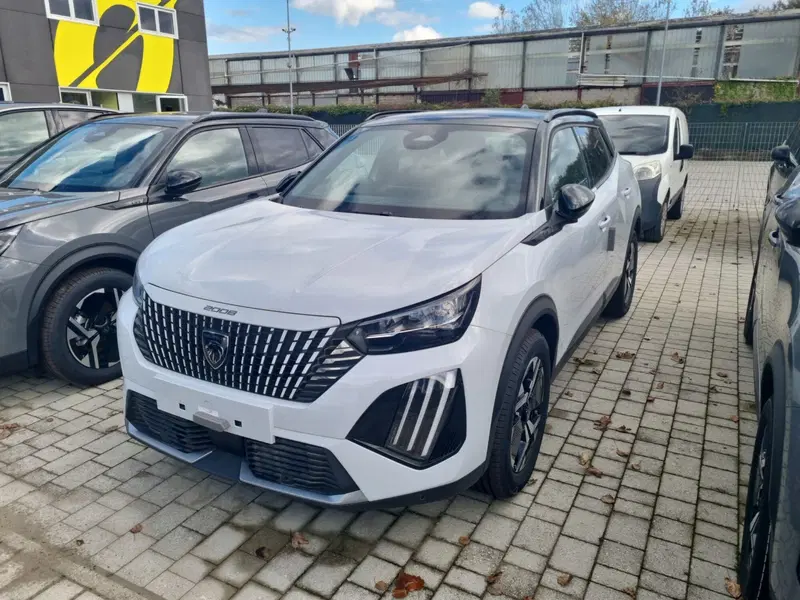 Peugeot 2008 nuova a Lucca (18)