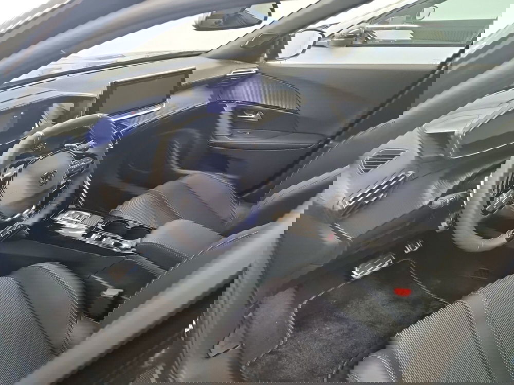 Peugeot 2008 nuova a Lucca (5)