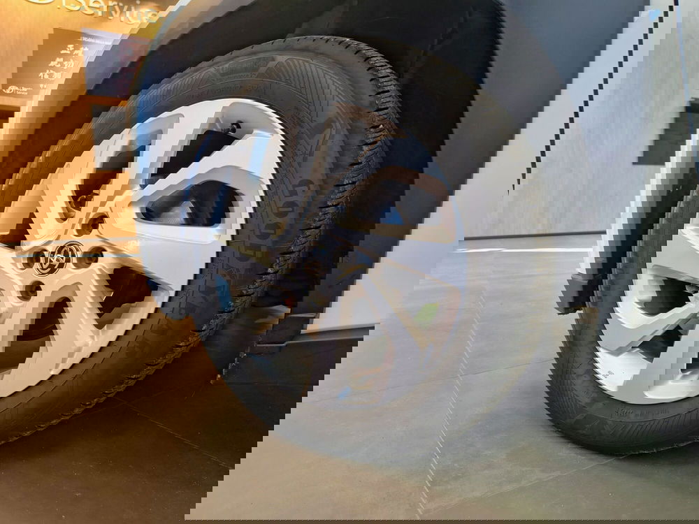 Toyota Aygo X usata a Catanzaro (12)